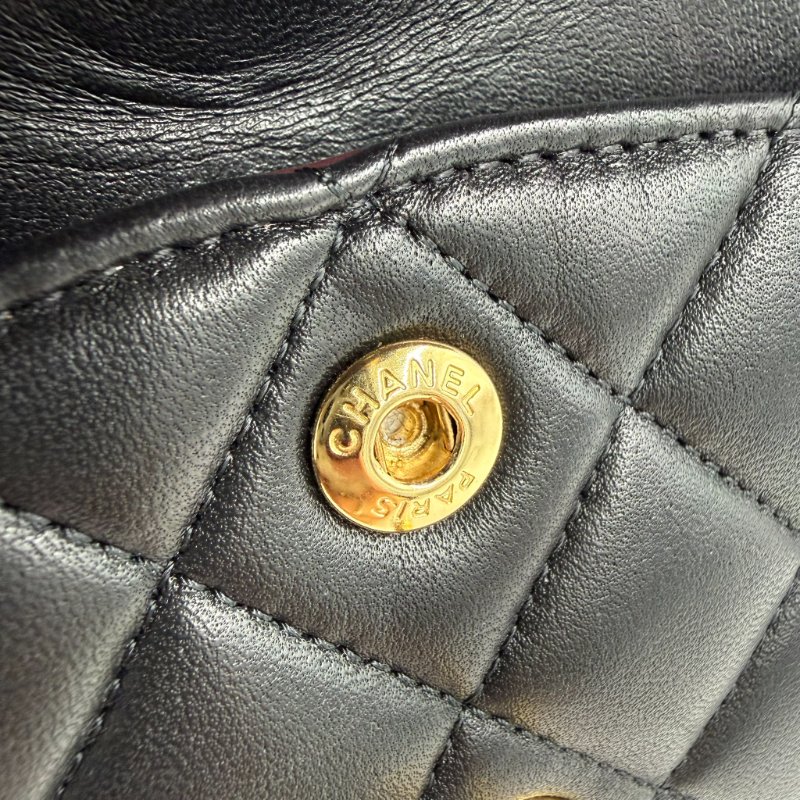 CHANEL - 黑色羊皮菱格金釦COCO 23cm-22