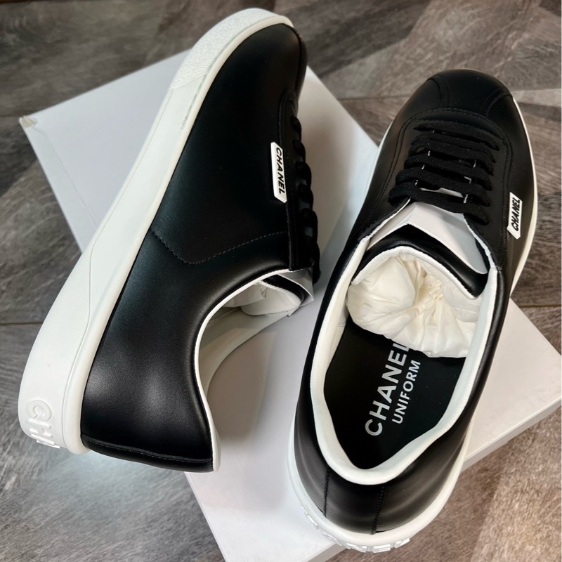 全新 Chanel 香奈兒 字母標牛皮 休閒鞋 板鞋 女款 黑色 超值 尺碼：36.5 碼 附件：無-1