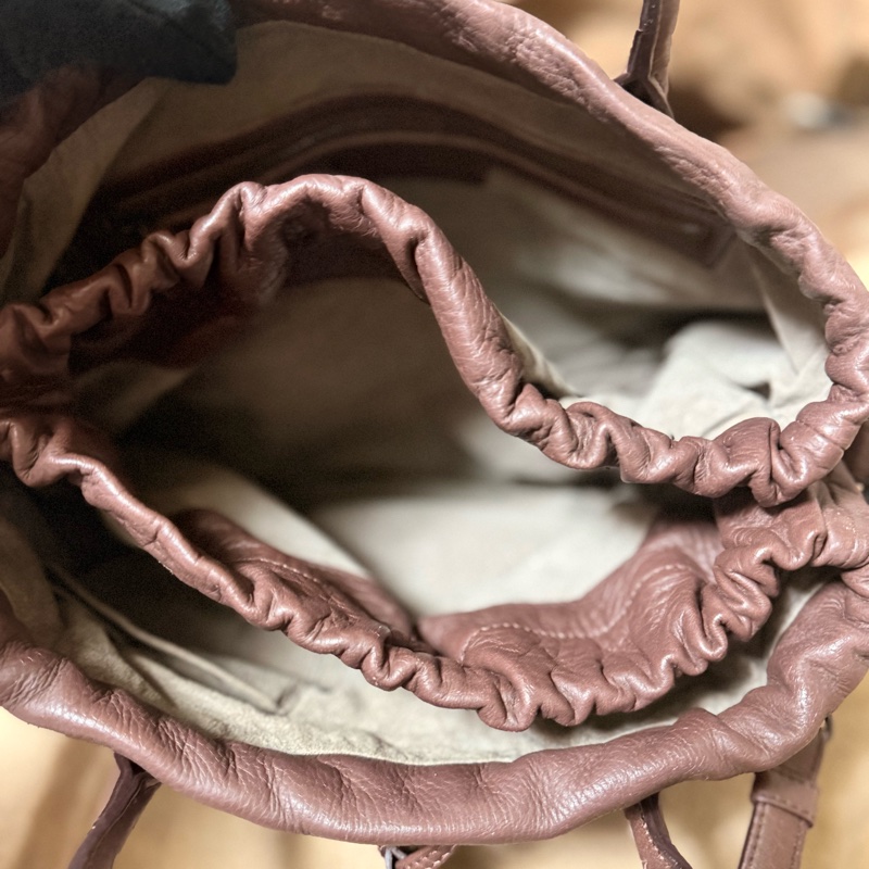 Bv 小羊皮斜背包/休閒包-4