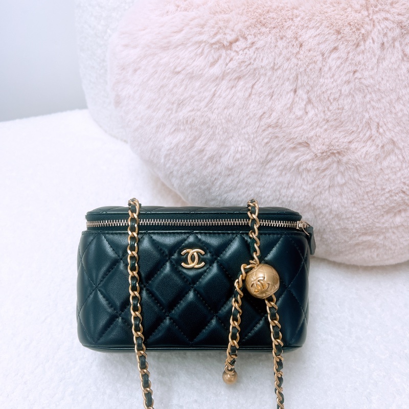 Chanel 黑色金球長盒子/化妝包-0