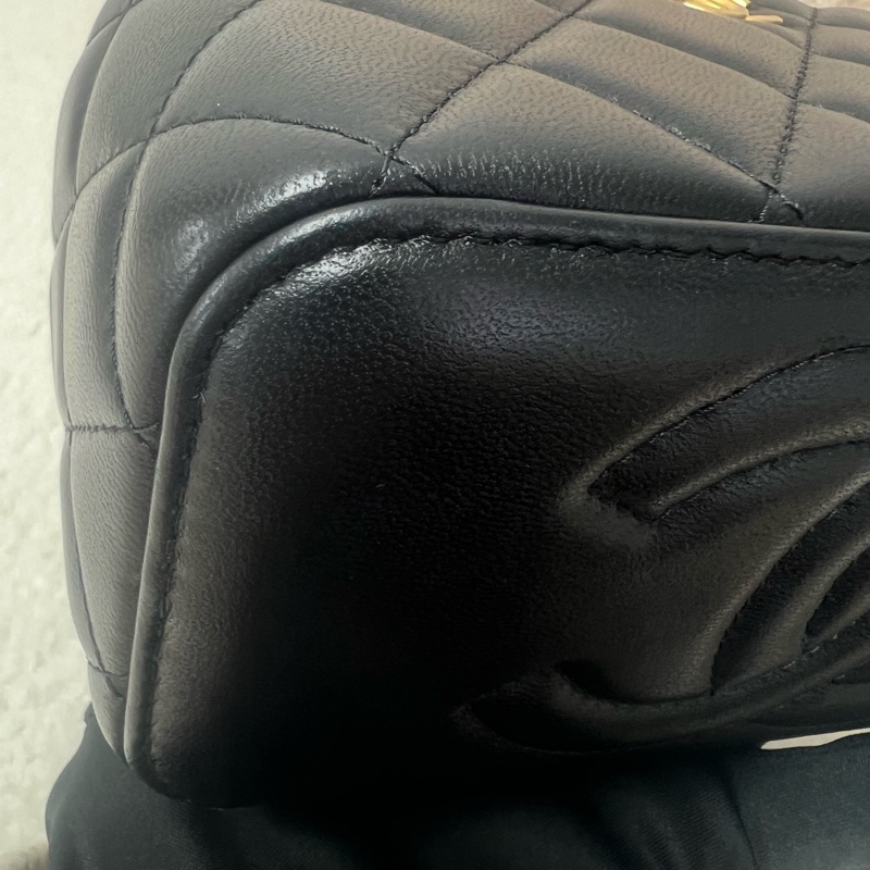 Chanel 黑色金球長盒子/化妝包-3