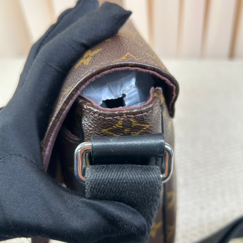 LV路易威登老花郵差包  經典款 翻蓋設計 容量大 日常通勤百搭 肩帶可調節 單肩斜挎都行-14