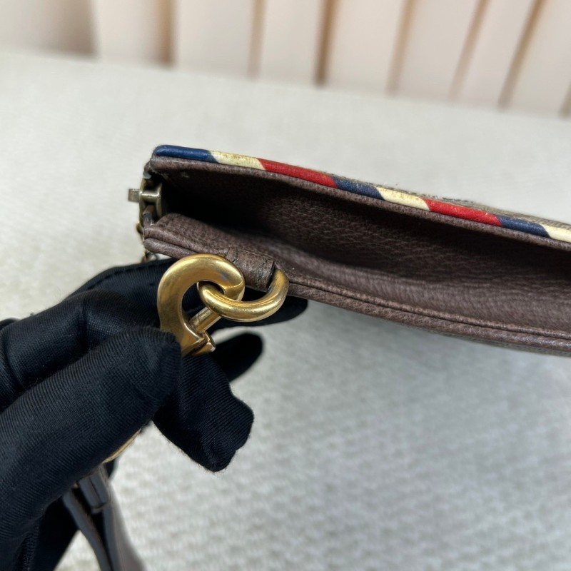 Gucci古馳老花虎頭飛碟刺繡  附帶獨特徽章設計 經典款式 時尚百搭 包身虎頭+拼貼設計 細節很特別 拉鏈正常-25