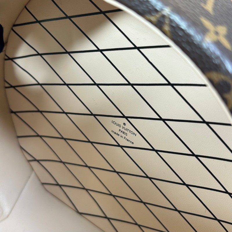 LV路易威登硬圓餅中號老花  經典老花配色 單肩斜挎都可以 日常通勤 出門凹造型都很百搭-18