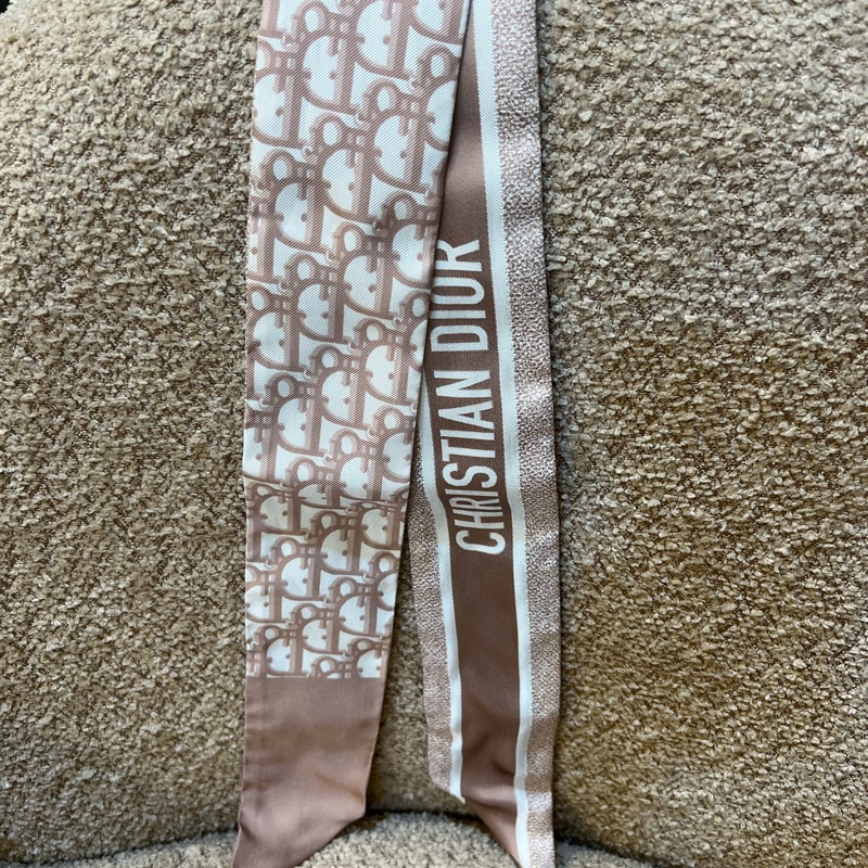 DIOR經典粉色logo 絲巾-1