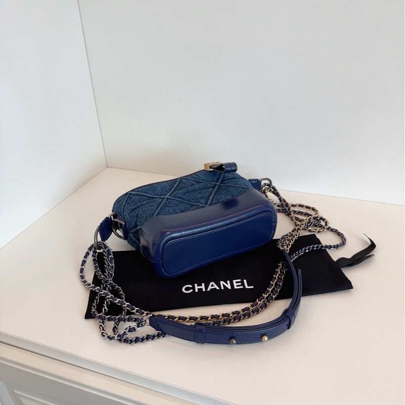 Chanel深藍大菱格牛仔流浪包-5