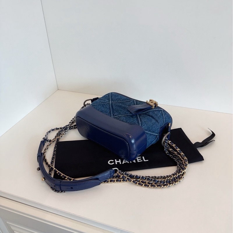 Chanel深藍大菱格牛仔流浪包-6