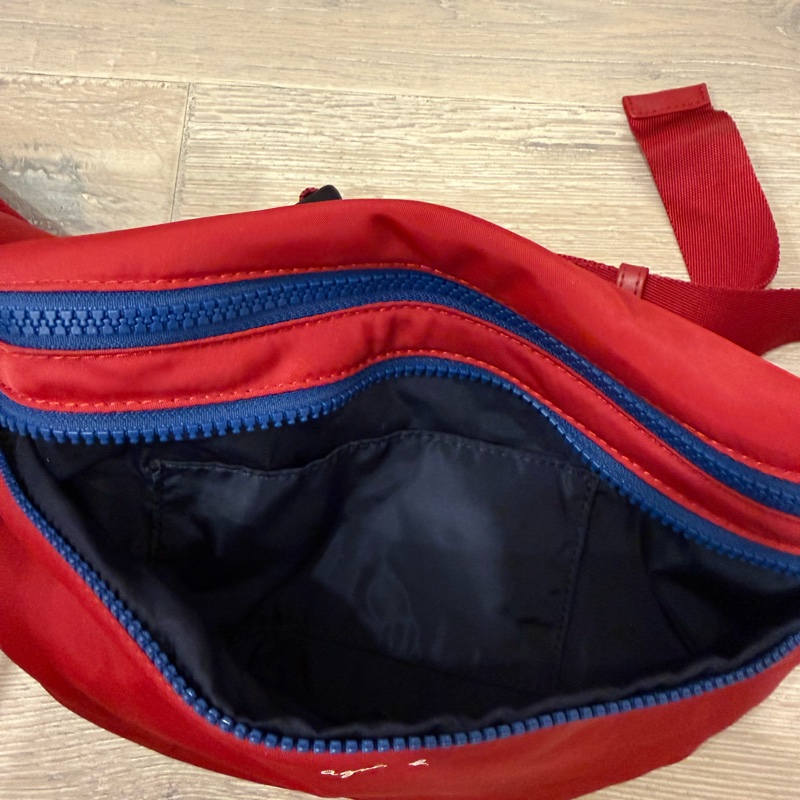 agnes b. Voyage紅色雙層尼龍腰包-1