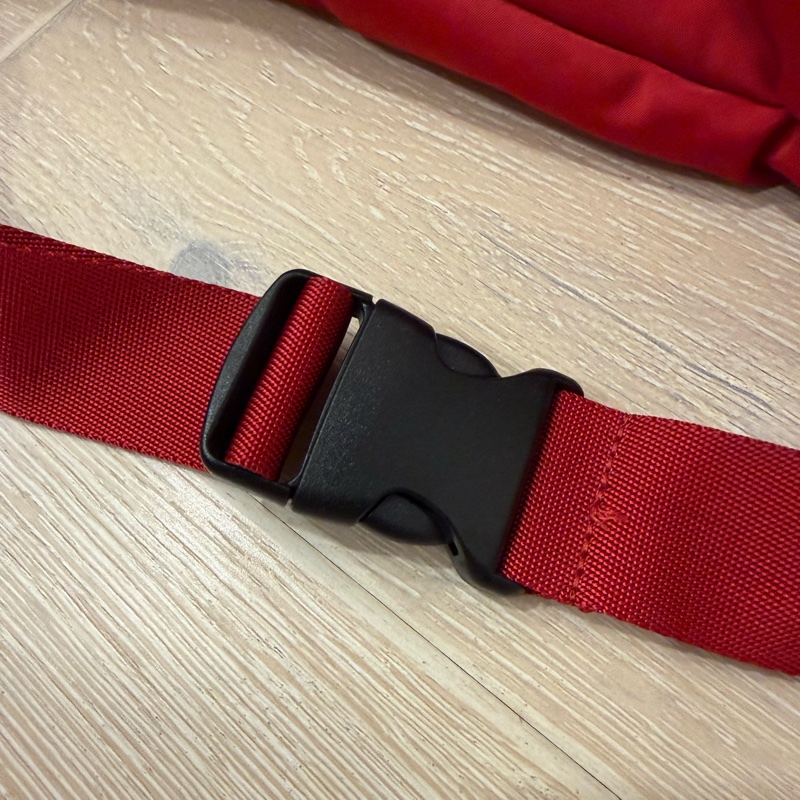 agnes b. Voyage紅色雙層尼龍腰包-3