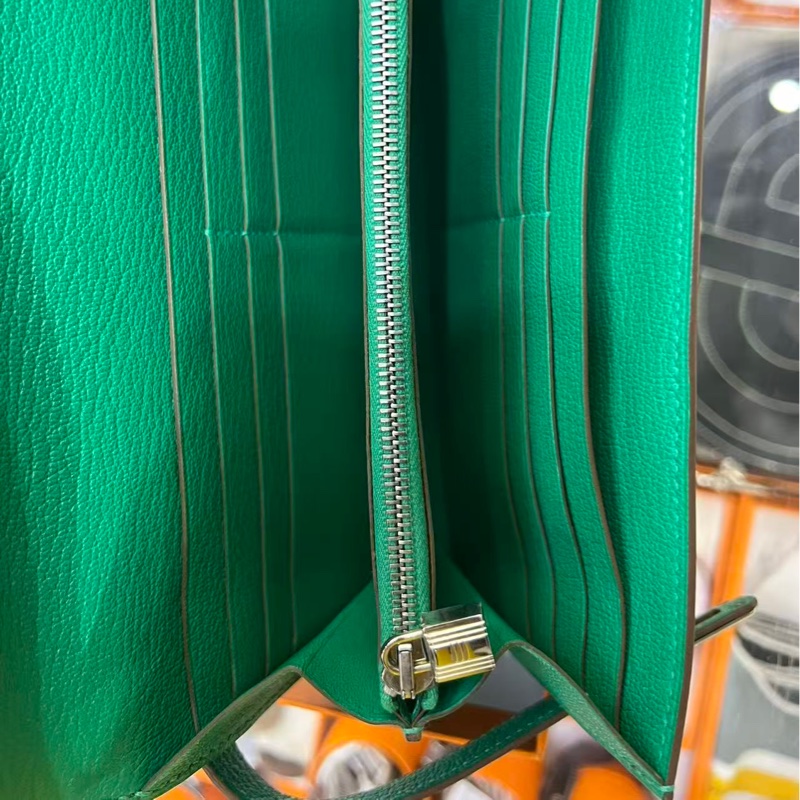 🌈Hermes💚Kelly Wallet💚竹子綠色銀扣🌟99.8新閑置🌟山羊皮🌟有盒🌟愛馬仕🌟-4