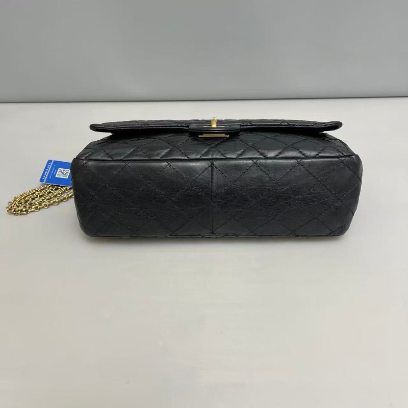 Chanel香奈兒 2.55中號 黑金油蠟牛皮鏈條包-4