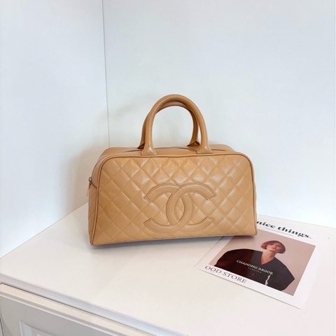 Chanel 奶茶色保齡球包