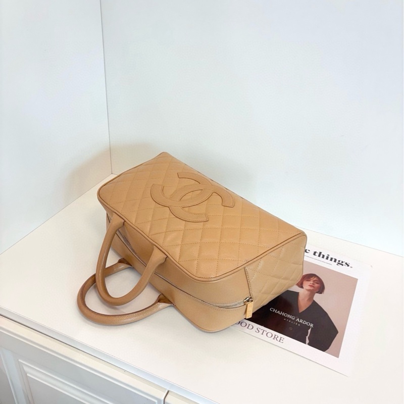 Chanel 奶茶色保齡球包-5