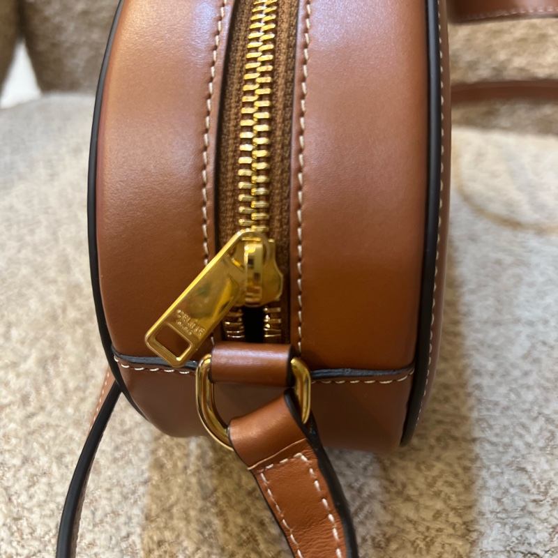 CELINE焦糖色大圓餅包-1