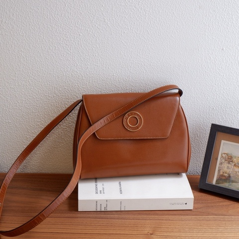 Celine南瓜棕斜挎包