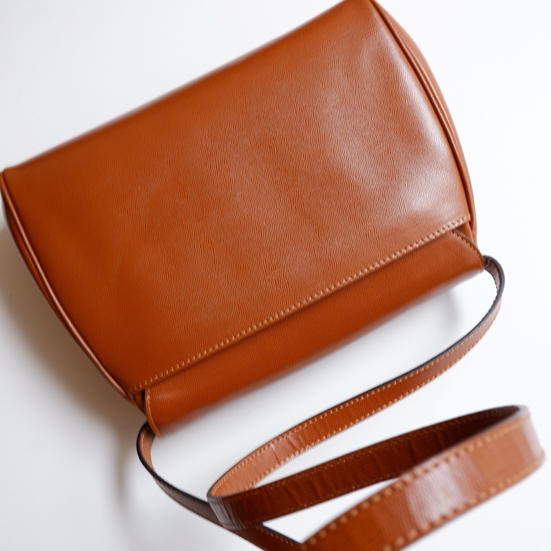 Celine南瓜棕斜挎包-2