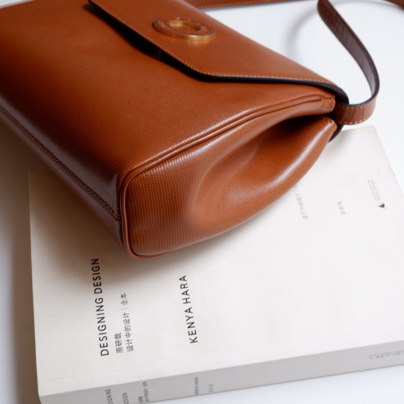 Celine南瓜棕斜挎包-6