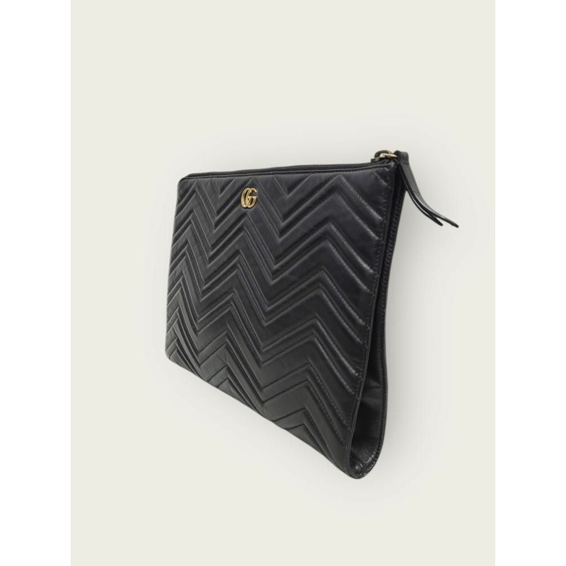 【包稅】GUCCI 黑色 GG Marmont 馬特拉塞凸紋 V 型手拿包-1