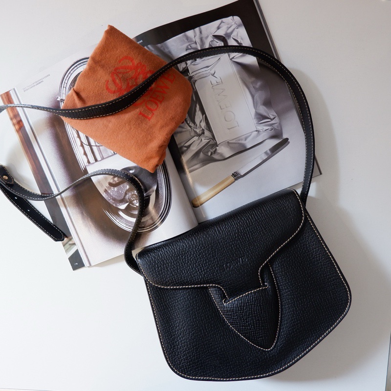 Loewe插釦外縫包-0