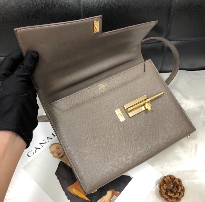 【全網最便宜✨90%新】愛馬仕Hermes verrou23錫器灰金扣手槍包-7