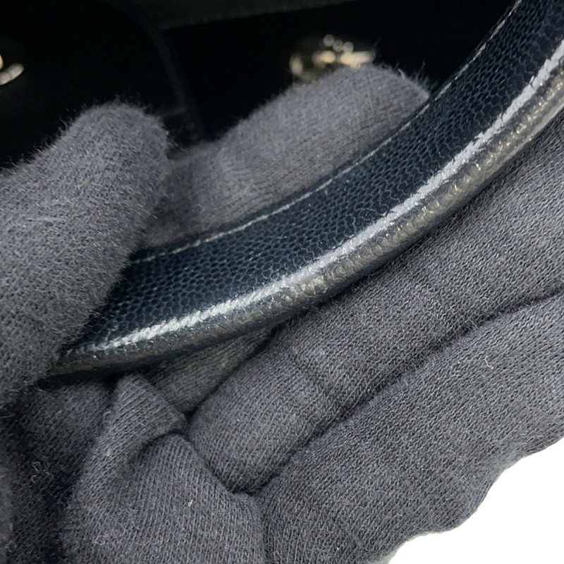 香奈兒 Deauville 手提包，飾有 Coco 標誌和鉚釘，A57069，兩用，黑色-12