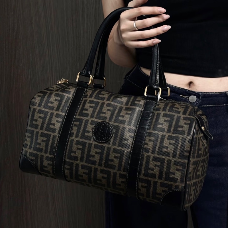 「JL精品代購」9新 FENDI 波士頓40 手提包-1