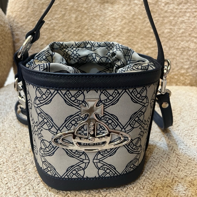 Vivienne Westwood logo small bucket-7