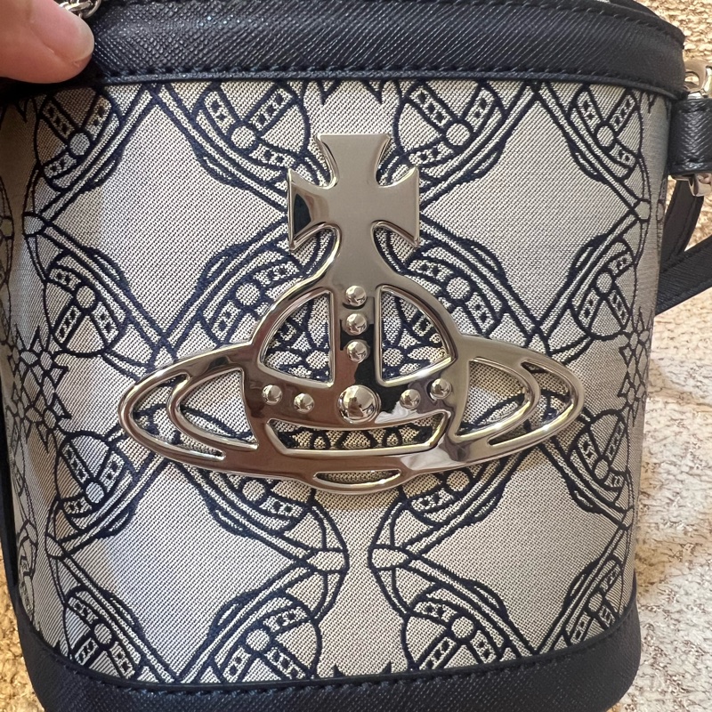 Vivienne Westwood logo small bucket-18