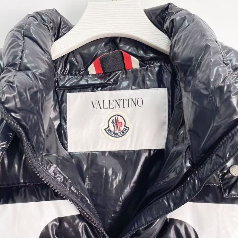 Moncler Valentino 聯名款羽絨外套46碼 衣長70胸圍100 98新配件塵袋衣架-3