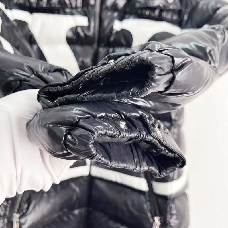 Moncler Valentino 聯名款羽絨外套46碼 衣長70胸圍100 98新配件塵袋衣架-4