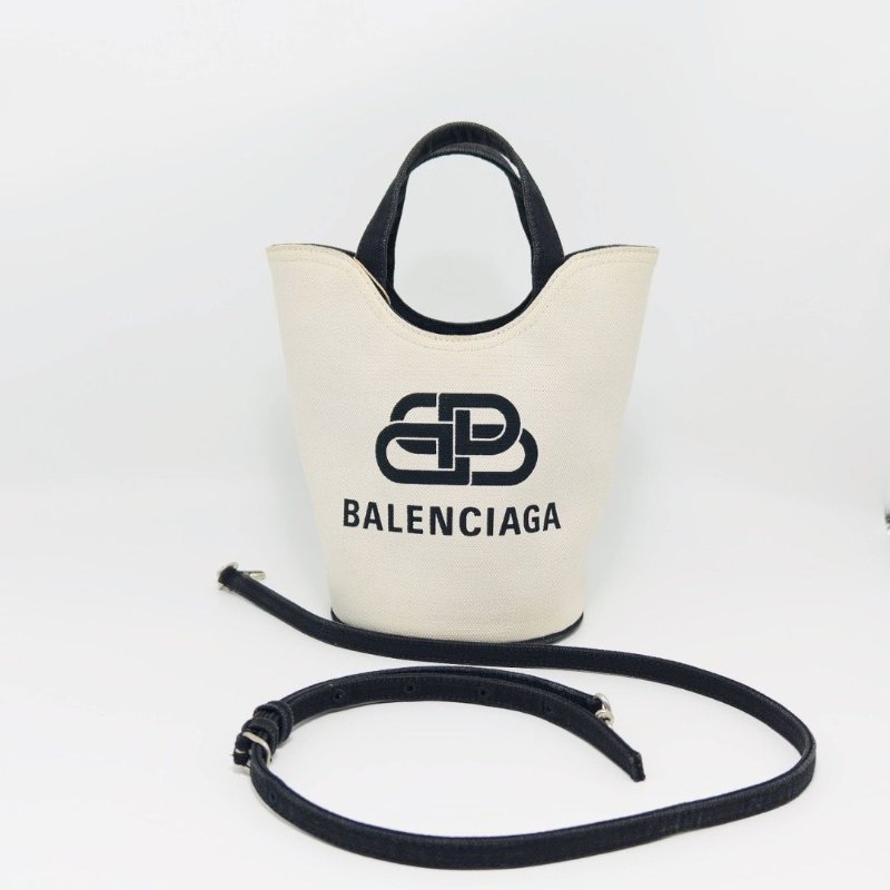 BALENCIAGA 黑白帆布肩背斜背水桶包15*22*15 98新配件塵袋-1