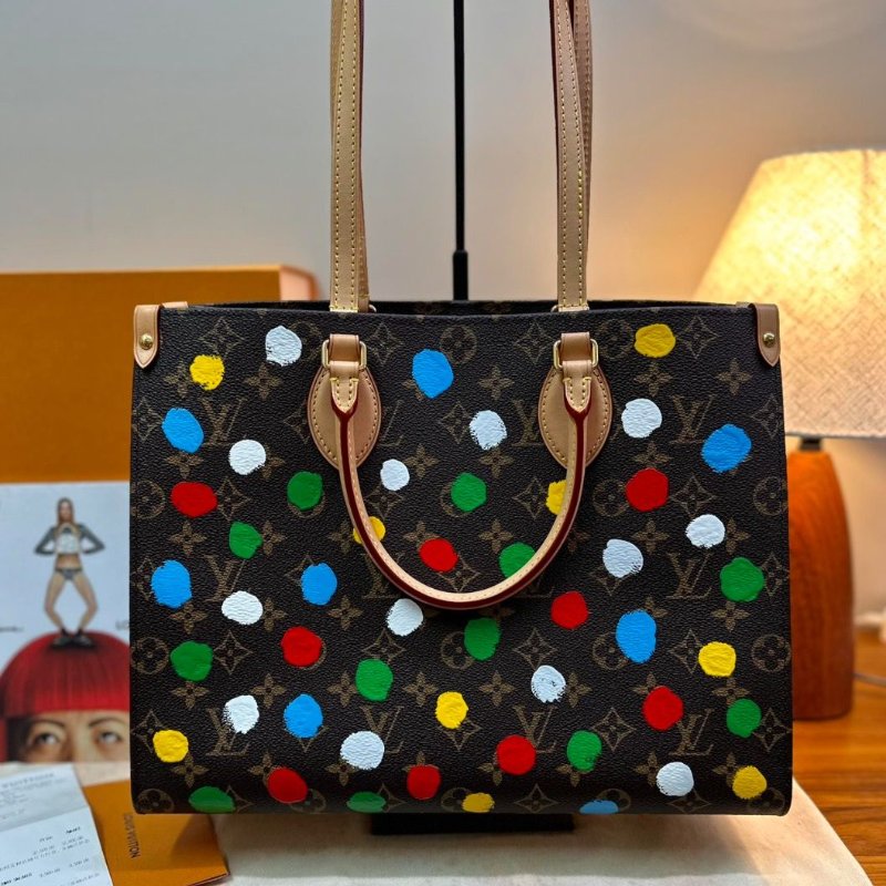 LV 草間彌生聯名款onthego中號手提肩背斜背包芯片款 34*26*15 98新配件盒子塵袋購證-1