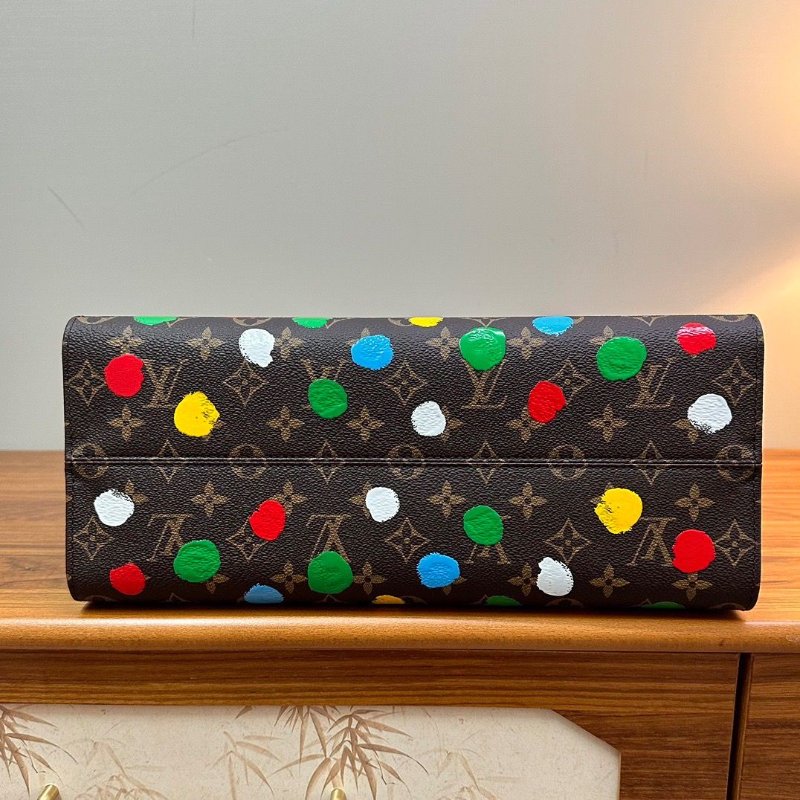 LV 草間彌生聯名款onthego中號手提肩背斜背包芯片款 34*26*15 98新配件盒子塵袋購證-2