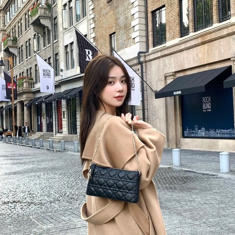 【95新✨全平台最便宜】Dior 迪奧黑色羊皮鏈條woc