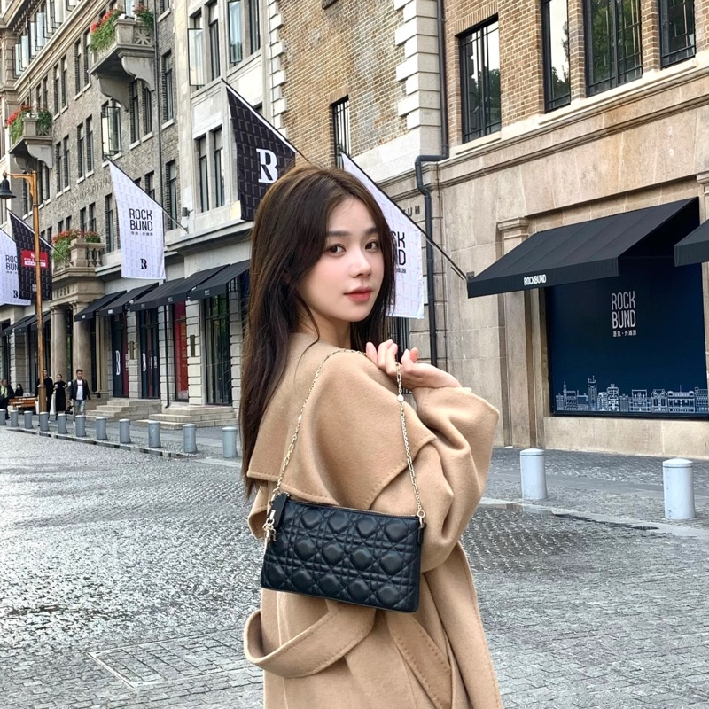 【95新✨全平台最便宜】Dior 迪奧黑色羊皮鏈條woc-0