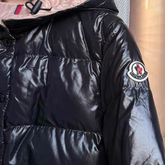 moncler 羽絨服短款黑色亮面bardanette1碼 肩寬41cm衣長50cm胸圍51cm 99新配件塵袋衣架-4