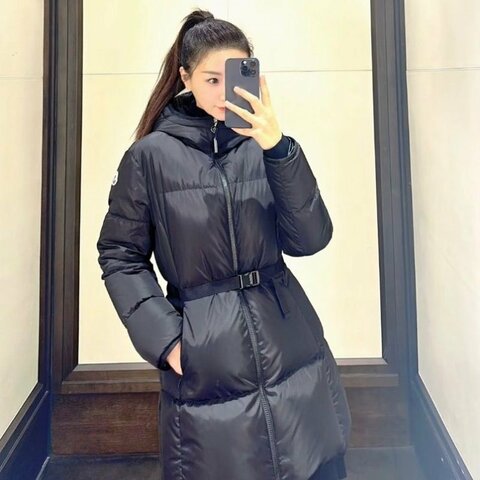 Moncler 黑色sirli女款收腰羽絨外套2碼 胸圍106衣長92肩寬47 98新配件塵袋衣架