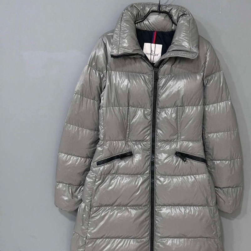 Moncler Jasminum灰色徽標貼飾羽絨外套0碼 99新配件塵袋衣架-1