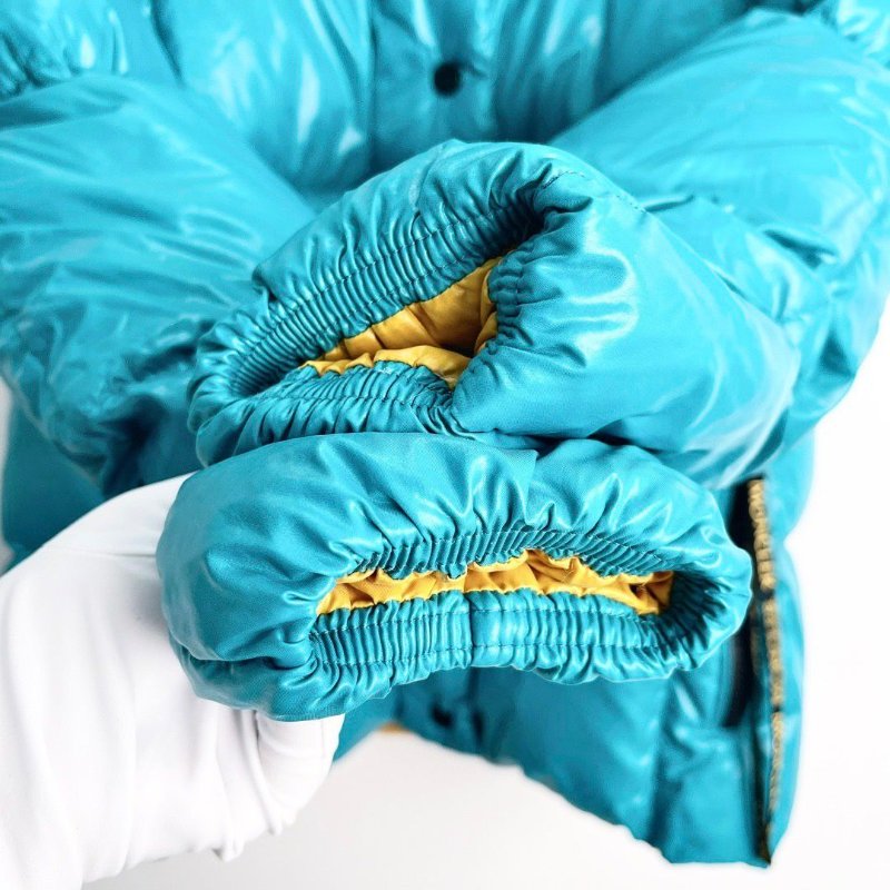 Moncler 湖水藍拼色亮面厚款羽絨外套00碼 98新配件塵袋衣架-3