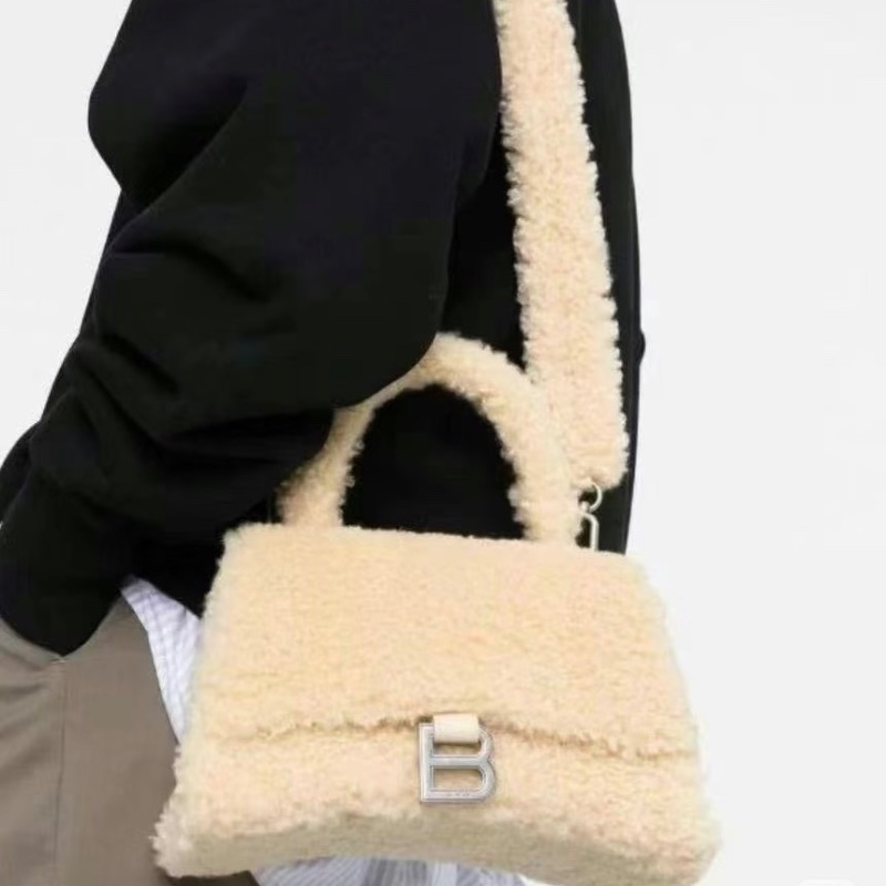 BALENCIAGA Hourglass系列毛絨肩背斜背包沙漏包24*16*11 98新配件塵袋-0