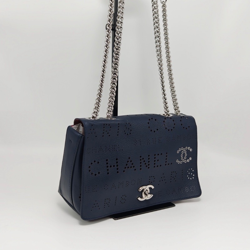 CHANEL 限定藍銀鏤空CF肩背斜背鏈條包22*16*8 98新配件盒子購證塵袋-2