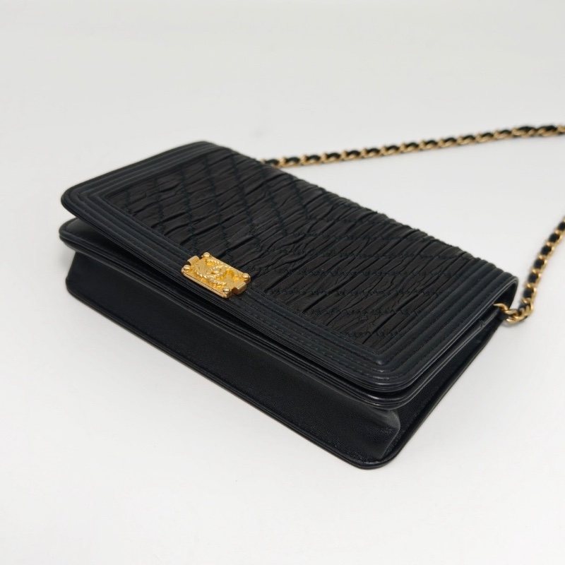 CHANEL黑金Leboy 牛皮褶皺woc絎縫肩背斜背包 19*12*4 99新配件盒子塵袋保卡-3