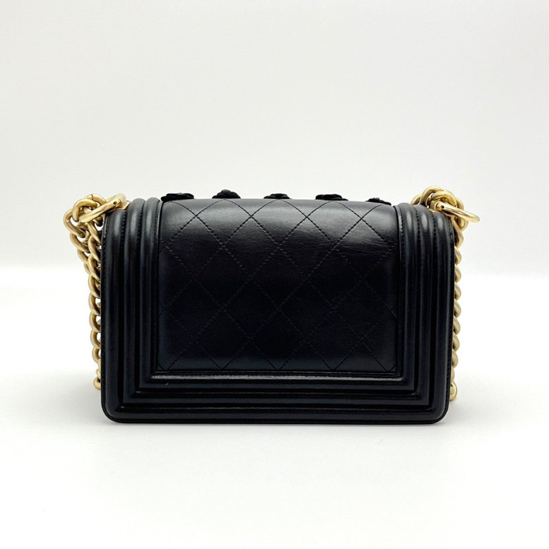 CHANEL 黑金限量 山茶花Leboy小號肩背斜背包20*12*8 98新配件塵袋保卡-6