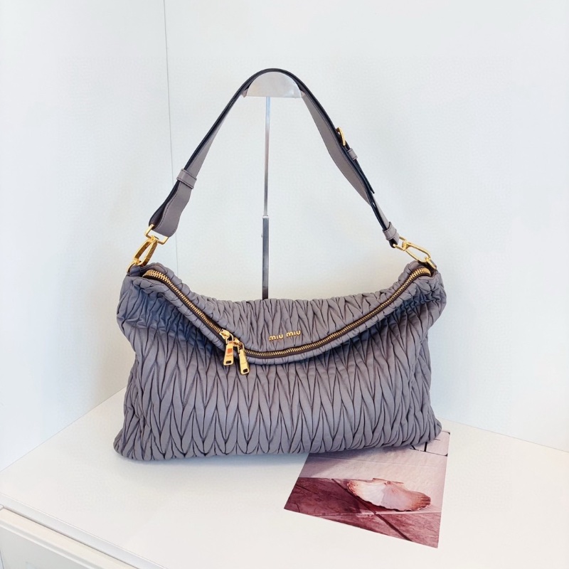MiuMiu 灰金皺摺全皮機場包 50*36  98新配件塵袋-1