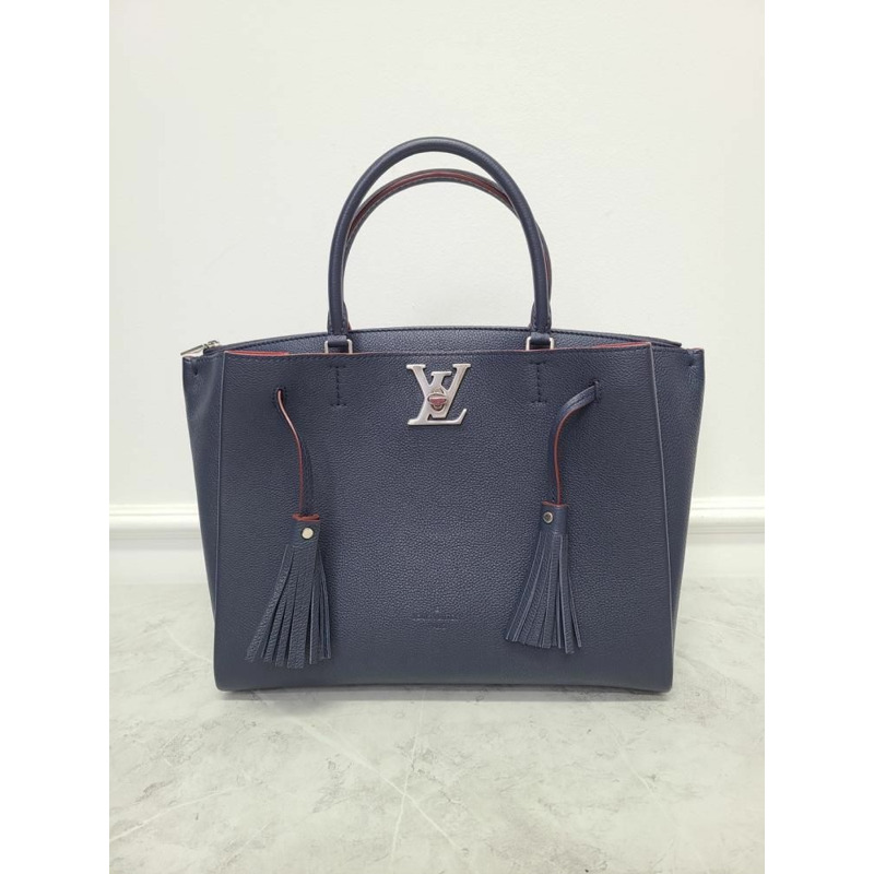 【包稅】LOUIS VUITTON Marine Rouge 粒面小牛皮銀色 Lockme 兩用手提包-1