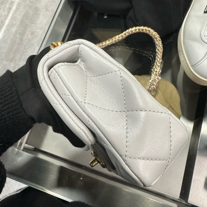 Chanel 25C Mini Coco 淺灰色 愛心金扣 方胖子-6