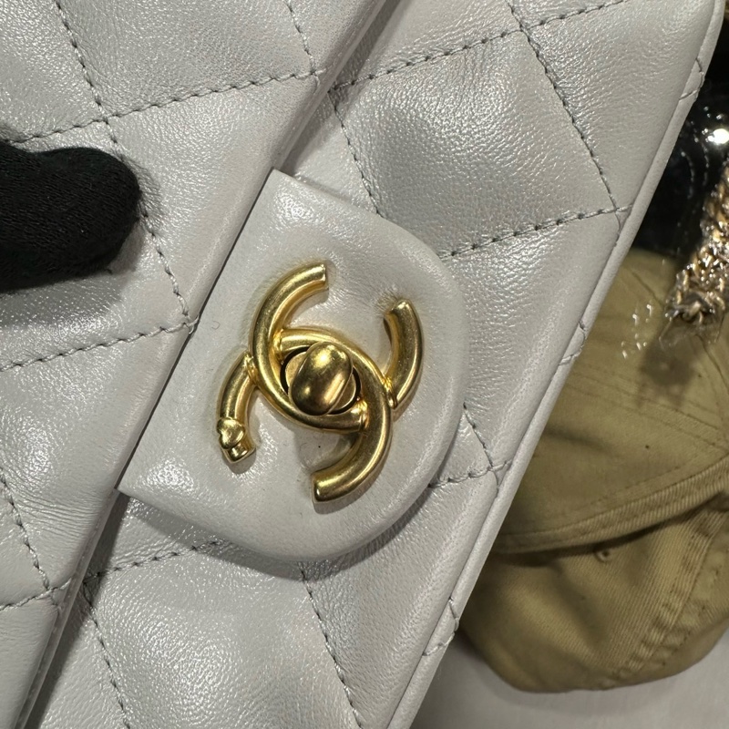 Chanel 25C Mini Coco 淺灰色 愛心金扣 方胖子-8