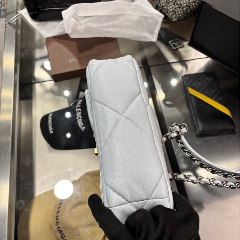 Chanel 19Bag 寶寶藍-5