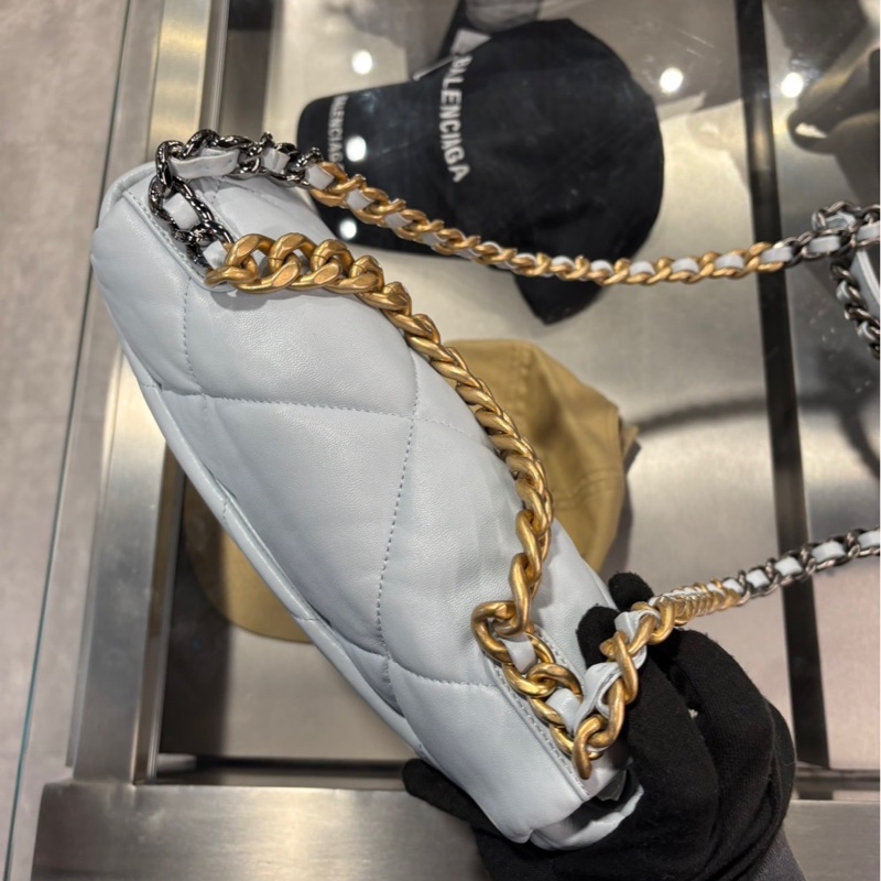 Chanel 19Bag 寶寶藍-7