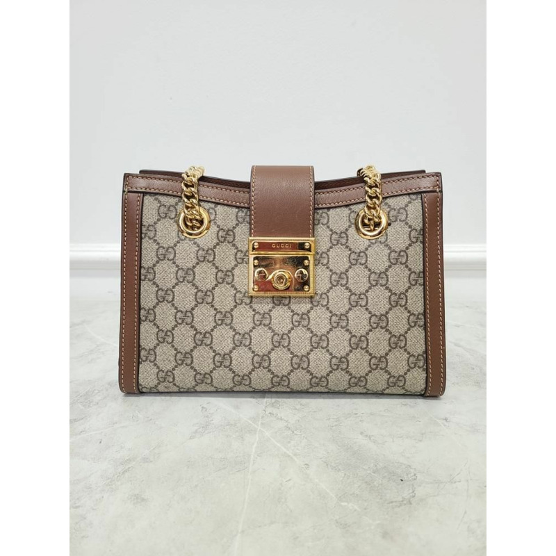 【包稅】GUCCI GG Supreme棕色掛鎖鏈單肩包-1